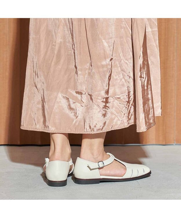 ing <ing>【WEB限定】Tストラップデザインシューズ アイボリー