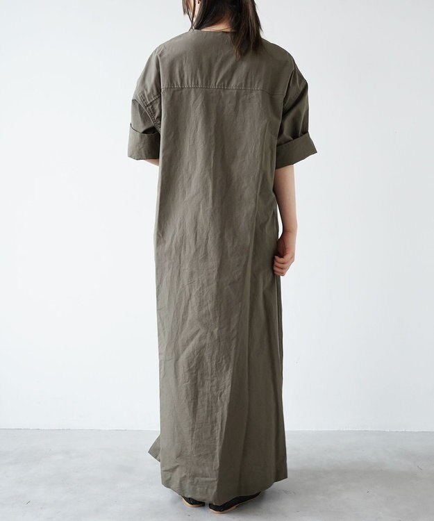 WHITE MAILS 【阿久津ゆりえコラボ】フロントタック Vネック ワンピース カーキ