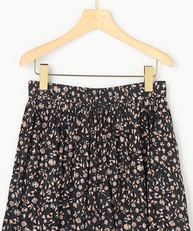 組曲 L ギャザーライトデシン パンツ ブラック×ピンクフラワー系