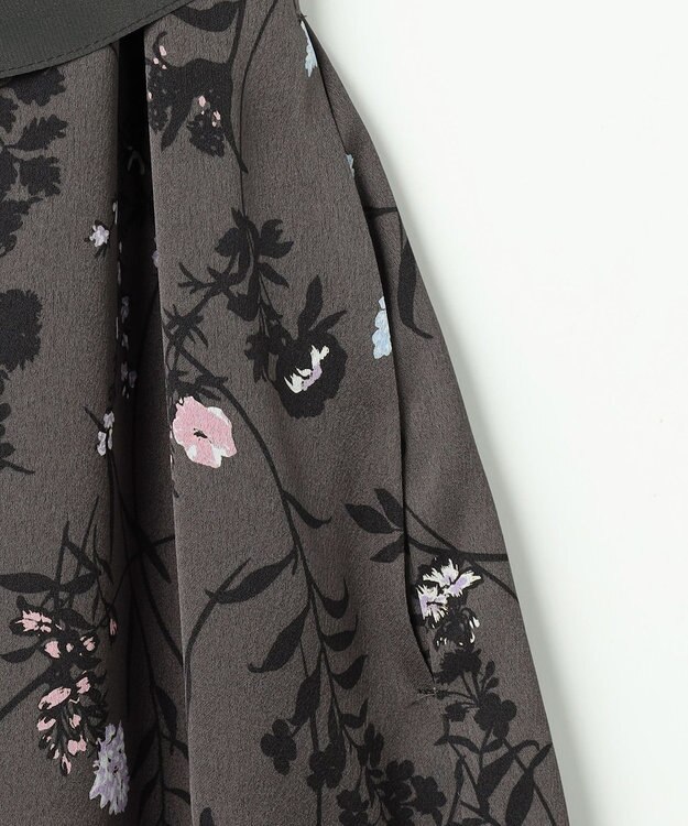 自由区 S 【WEB&一部店舗限定】ハーバルフロープリント8分袖 ワンピース [新色]チャコール