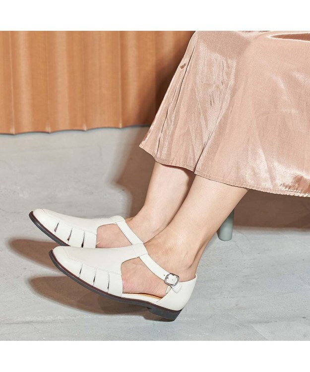 ing <ing>【WEB限定】Tストラップデザインシューズ アイボリー