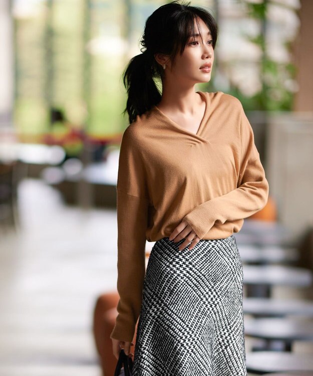 23区 S 【10色展開】ウーステッドウール 重ね襟Vネック ニット [WEB限定]キャメル系