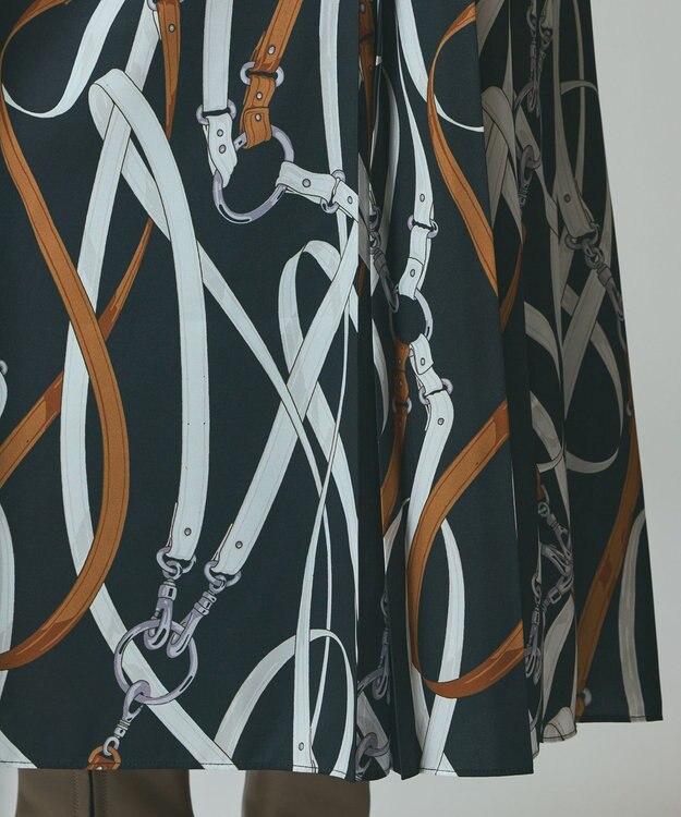 GRACE CONTINENTAL ベルトプリントアシメプリーツスカート ブラック