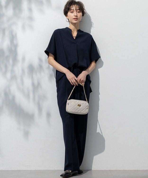 23区 S 【吸水速乾/UVカット/接触冷感】ストレッチジョーゼット バンドカラー カットソー ネイビー系