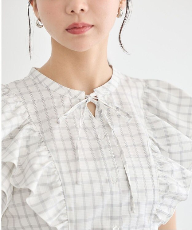 earth music&ecology フリルチェックブラウス Off White