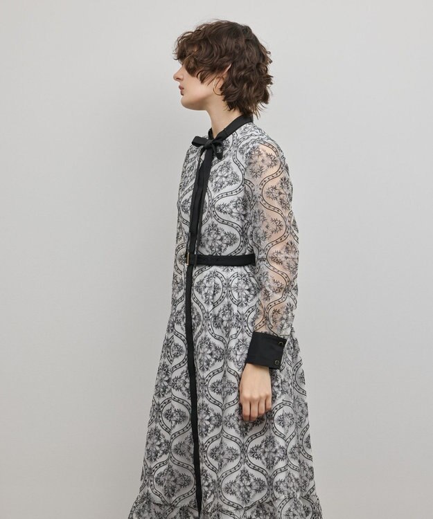 GRACE CONTINENTAL オーナメント刺繍フレアワンピース キナリ