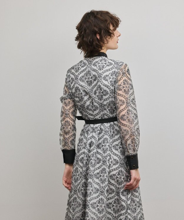 GRACE CONTINENTAL オーナメント刺繍フレアワンピース キナリ