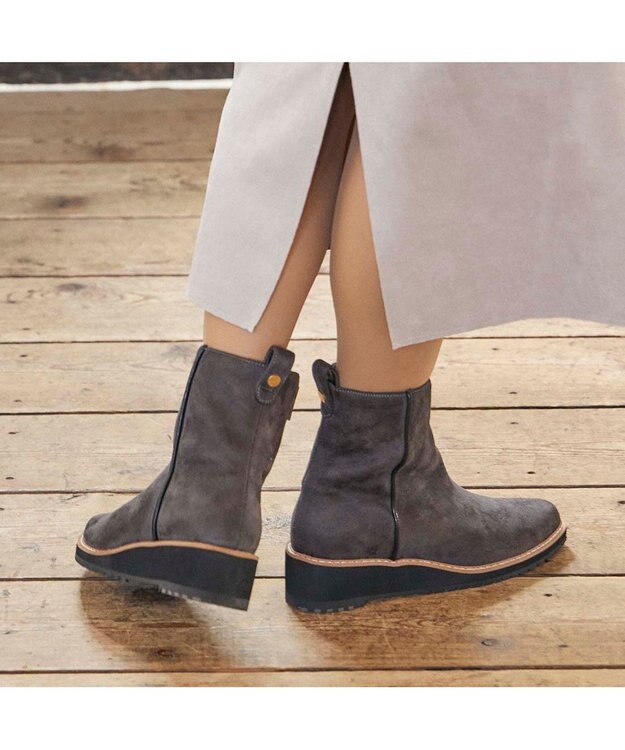 MODE ET JACOMO <carino>【レイン・スノー対応】ウエッジヒールショートブーツ グレースエード