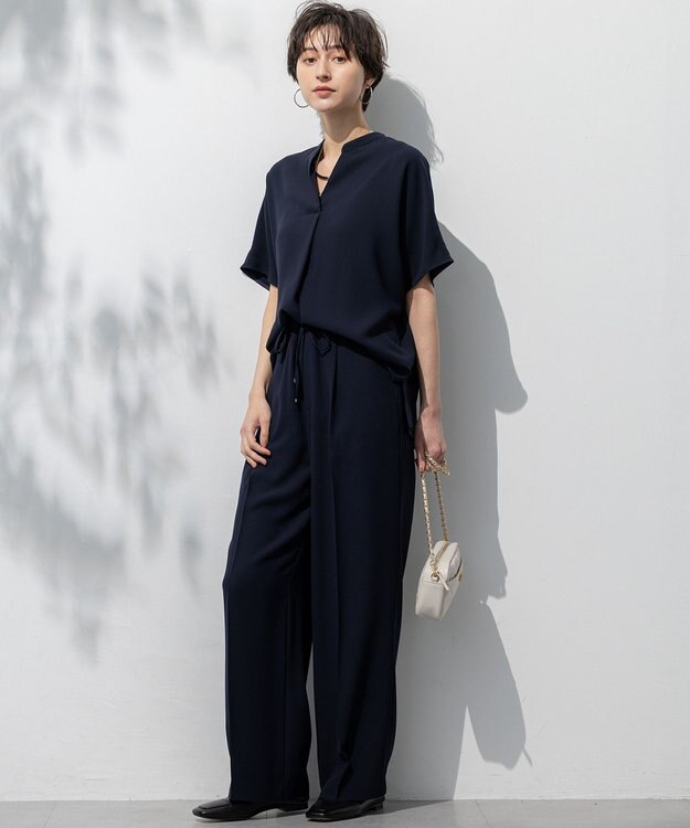 23区 【吸水速乾/UVカット/接触冷感】ストレッチジョーゼット バンドカラー カットソー ネイビー系