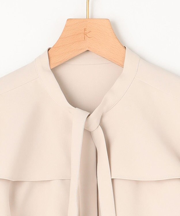 組曲 【KUMIKYOKU NAVY】コンフォータブルドレープ フリルブラウス サンドベージュ系