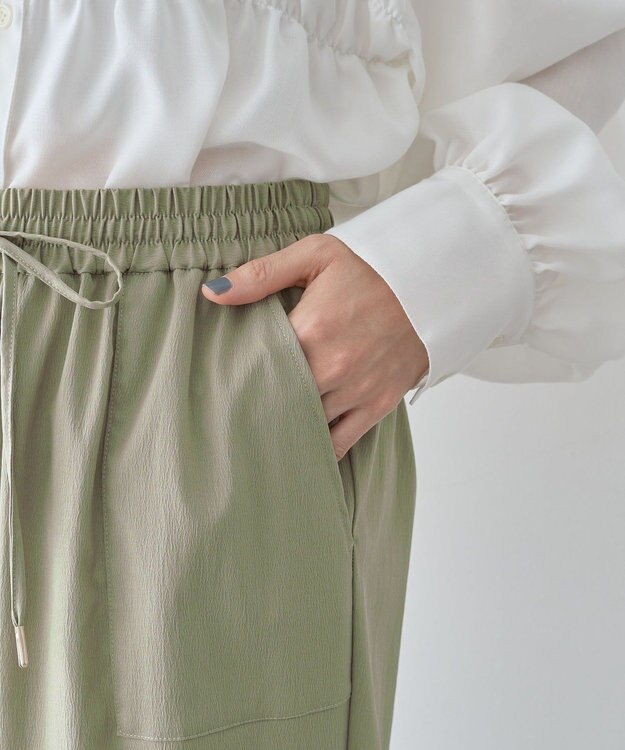 Green Parks 表面感サテンタックパンツ Khaki