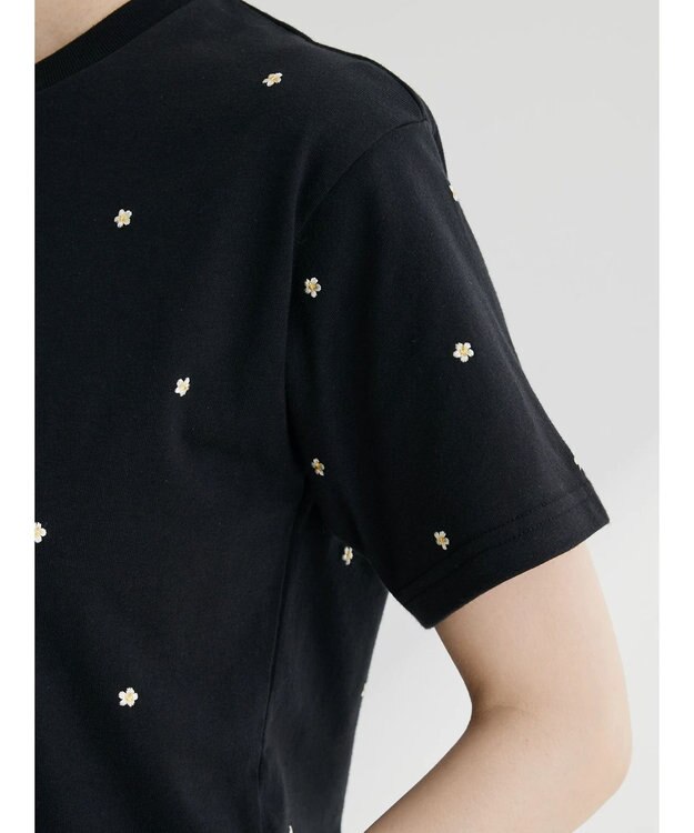 Green Parks ・Ｄｏｕｂｌｅ　Ｆｌａｇｓ　フラワー刺繍Ｔシャツ Black