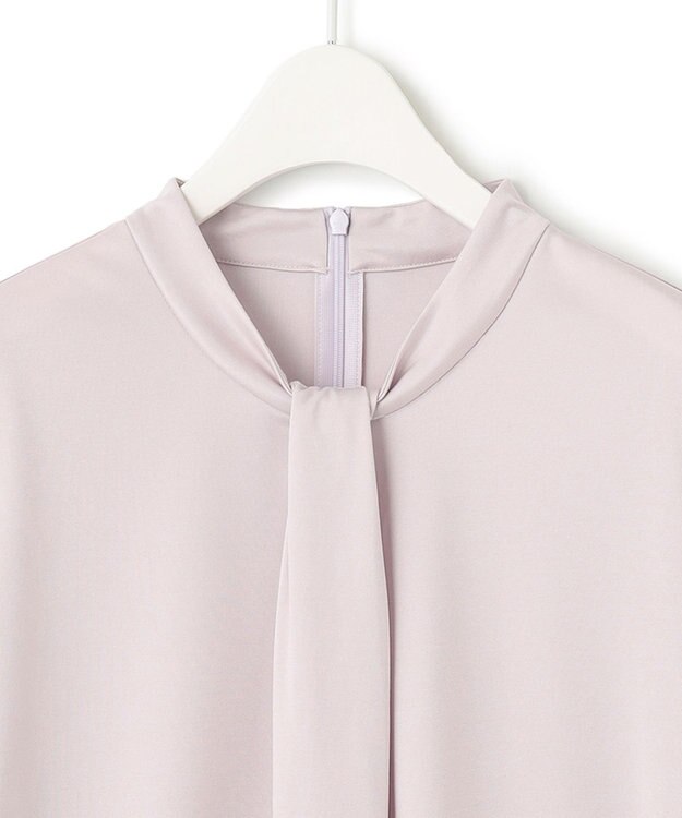 ICB L 【洗える】トリアセサテンスムース ボウタイ風プルオーバー パールグレー系