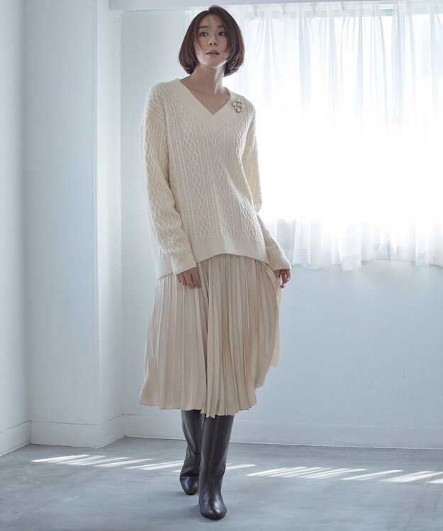 自由区 アランパターン Vネックニット ホワイト系