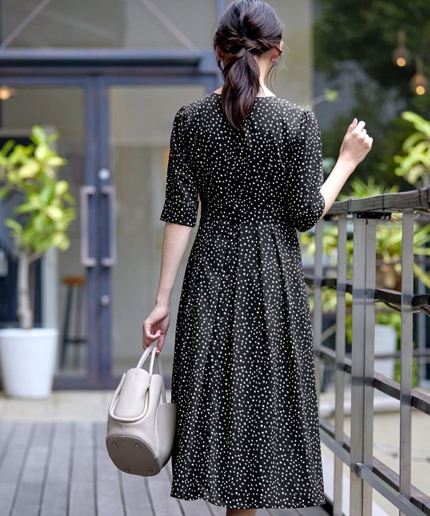 Tiaclasse L 【洗える】変形ドット柄ワンピース ブラック