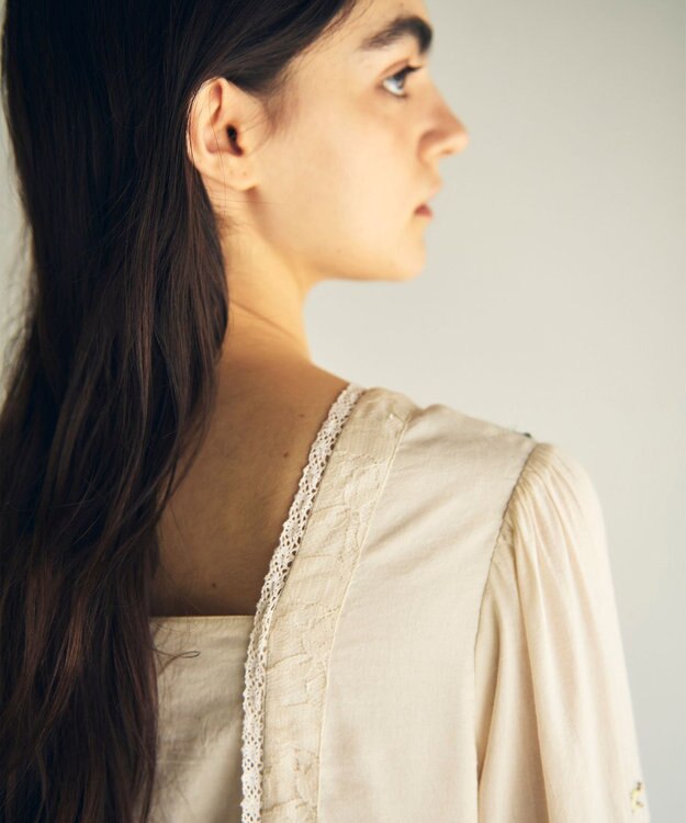 GRACE CONTINENTAL フラワー刺繍エスニックワンピース キナリ