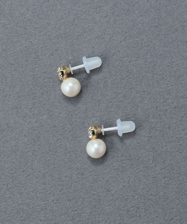 Phoebe 〈金属アレルギー対応〉タイニーラブパールセラミックポストピアス　ぷっくりハート ホワイト