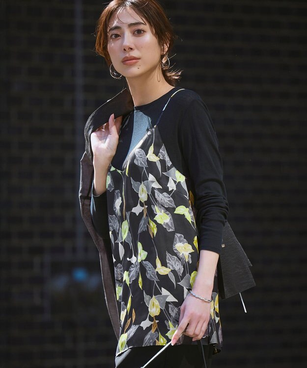 23区 カラーリリープリント キャミソールブラウス ブラック系