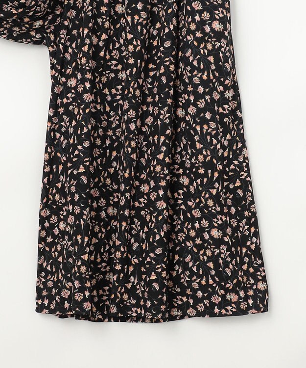 組曲 L ギャザーライトデシン パンツ ブラック×ピンクフラワー系