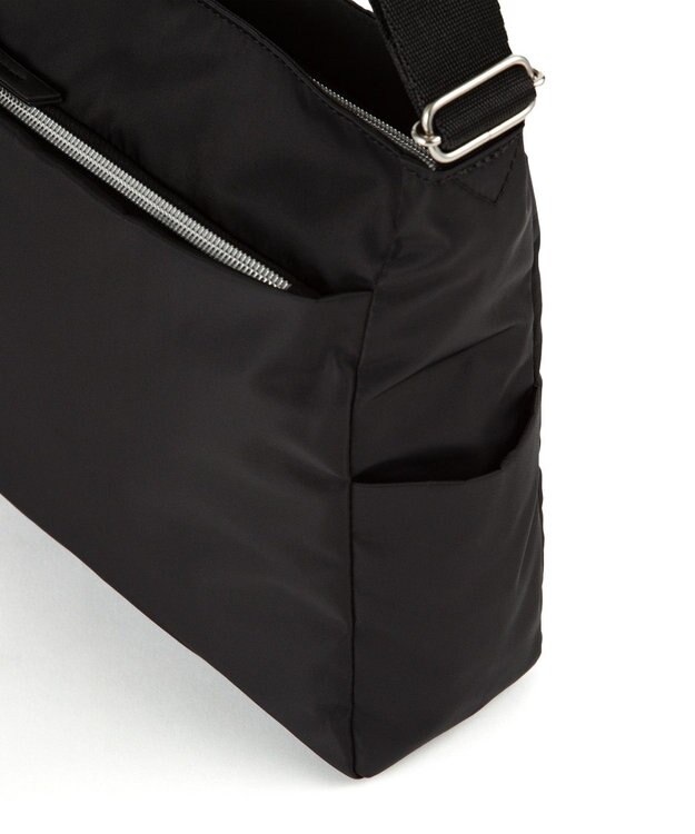 ACE BAGS & LUGGAGE ACE アリッサム ショルダーバッグ 17690 ブラック