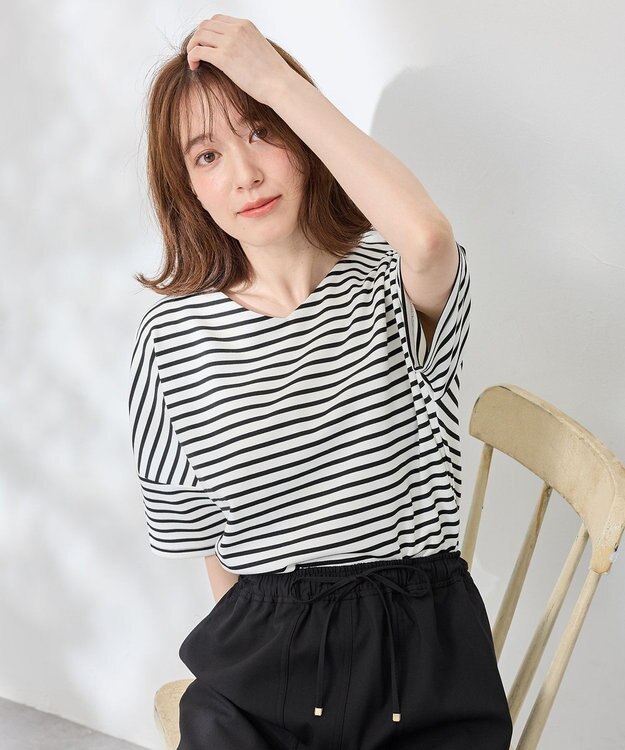 ANY ドライポンチVネックプルオーバー オフベース×ブラック