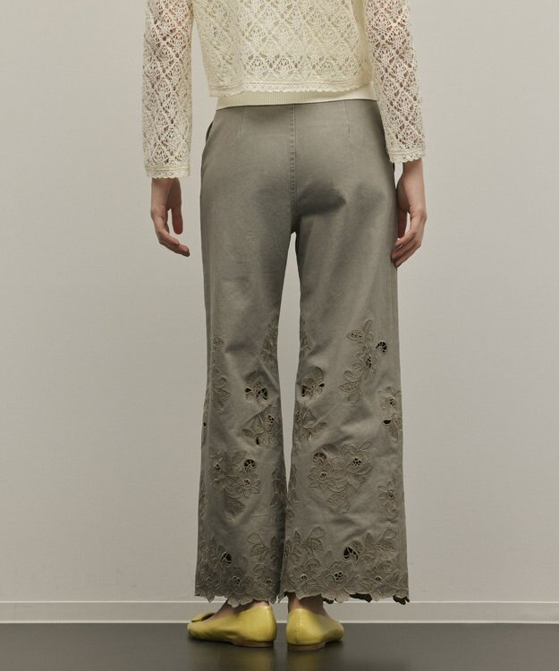 GRACE CONTINENTAL カットワークフレアパンツ グレー