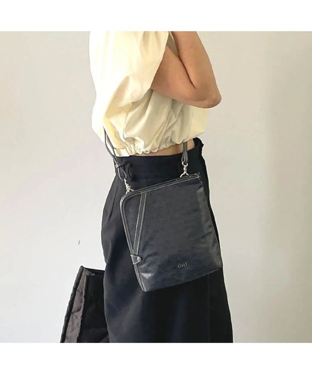 PELLE BORSA 縦型ポシェット Alive アライブ 4437 ネイビー