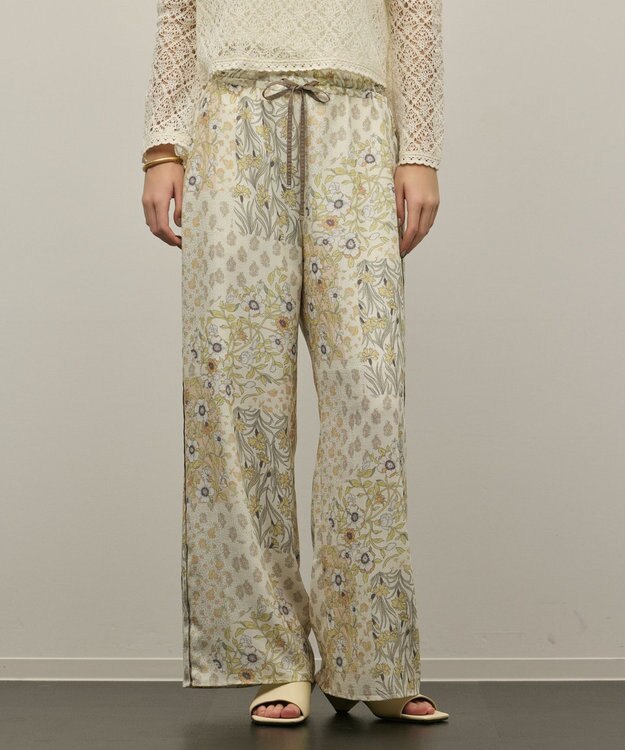 GRACE CONTINENTAL プリントイージーパンツ イエロー