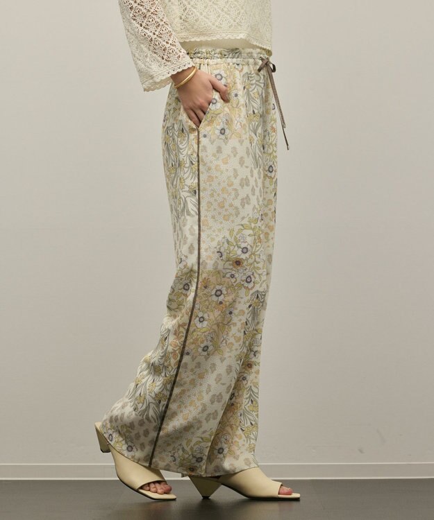 GRACE CONTINENTAL プリントイージーパンツ イエロー