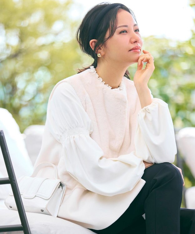 #Newans 【洗濯機可／撥水】シャーリングネック ボリュームスリーブシャツ ホワイト