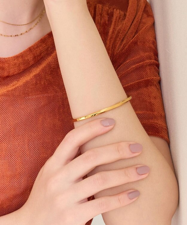 Phoebe 【金属アレルギー対応】ライトツイストメタルバングル/サージカルステンレス ゴールド