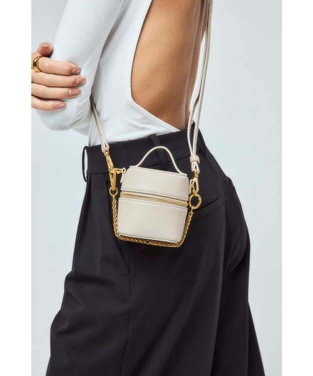 style code 【VerdeVari/ヴェルデヴァリ】TINY VANITY BAG グレージュ