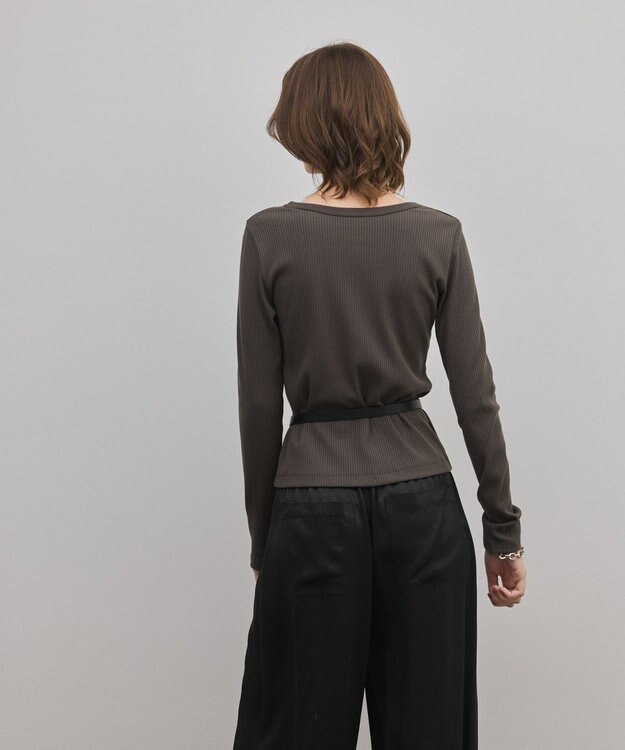 GRACE CONTINENTAL ヘンリーネックカットトップ ブラウン