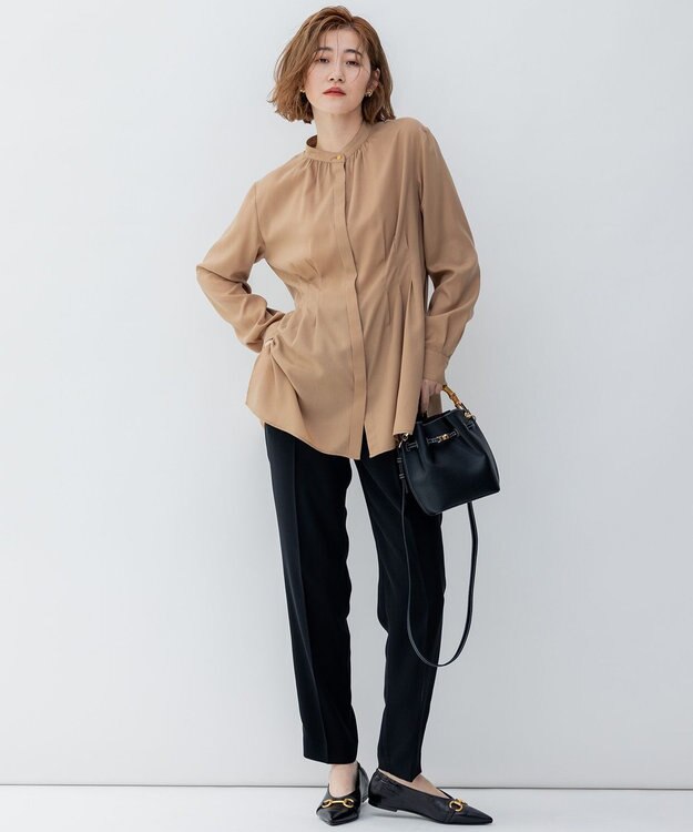 23区 【洗える】キュアセルツイル ウエストタック ブラウス キャメル系