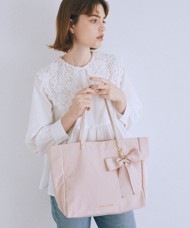 Maison de FLEUR リボンチャーム付き3ルームトートバッグ Pink Beige