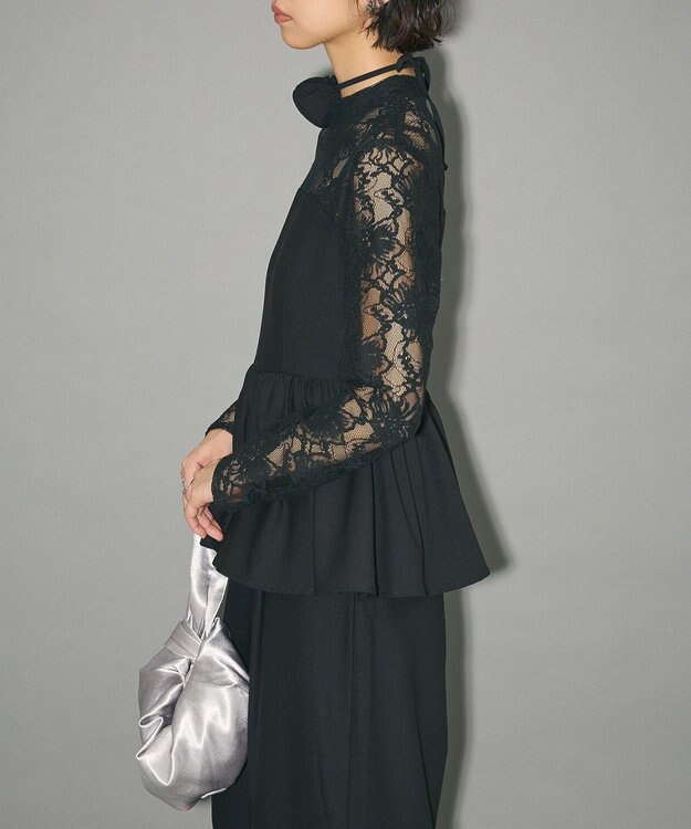 Green Parks コサージュ付レースペプラムロンパース Black