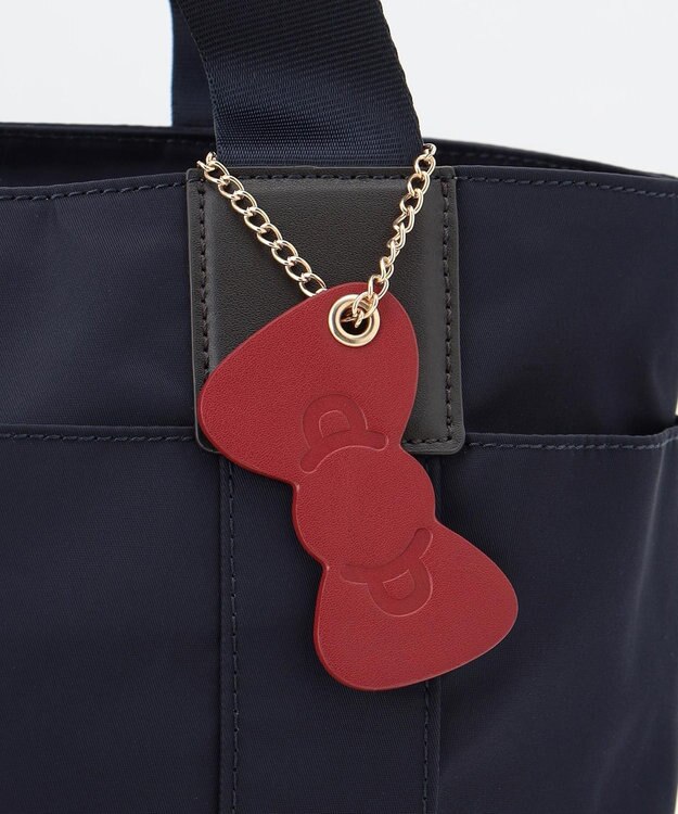 LA BAGAGERIE 【LA BAGAGERIE×HELLO KITTY】リボンチャーム付き　デイリートート　Mサイズ ネイビー