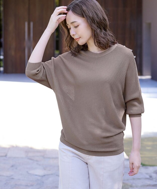 Tiaclasse 【洗える】肩ボタンドルマンニットトップス モカ