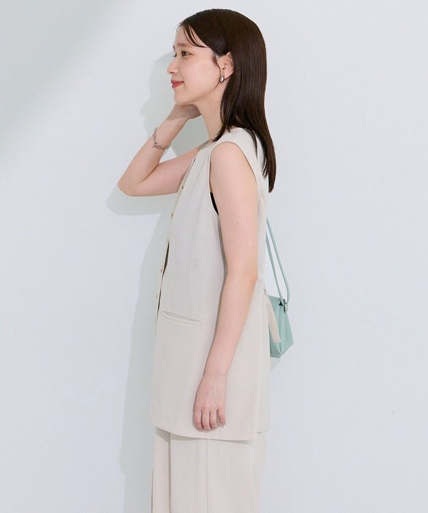 Green Parks クルーネック多釦ジレ Natural