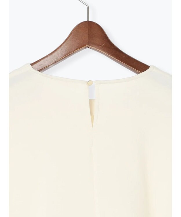 Te chichi ティアードフリルヘムプルオーバー オフホワイト