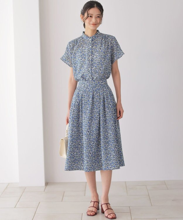 組曲 フラワーガーデンプリント ブラウス ブルー系