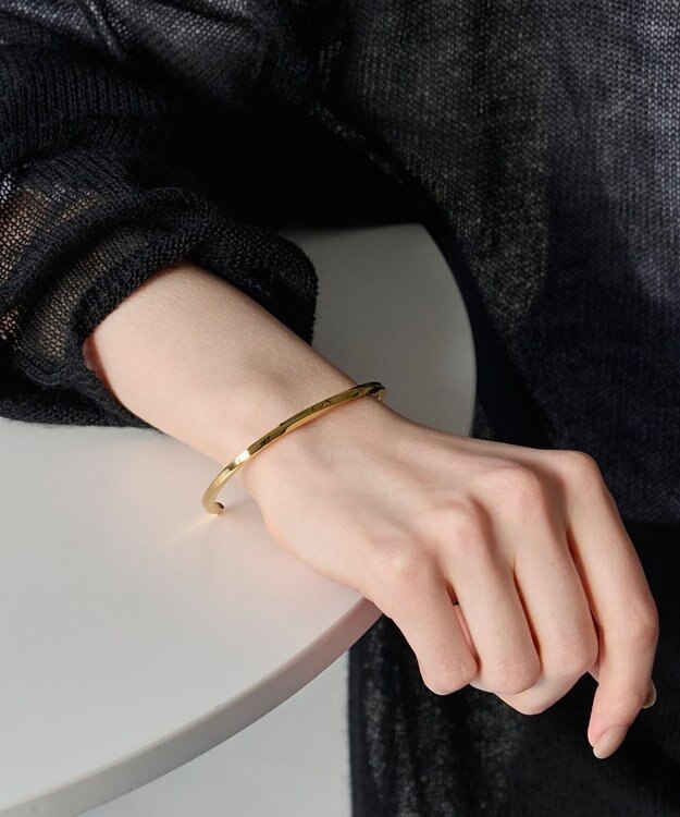 Phoebe 【金属アレルギー対応】ライトツイストメタルバングル/サージカルステンレス ゴールド