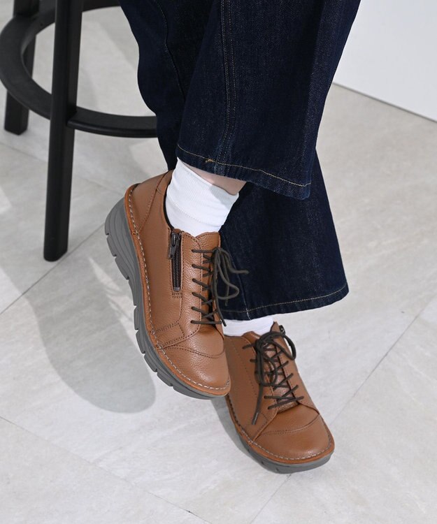 Pointer 本革超軽量レースアップスニーカー ライトブラウン