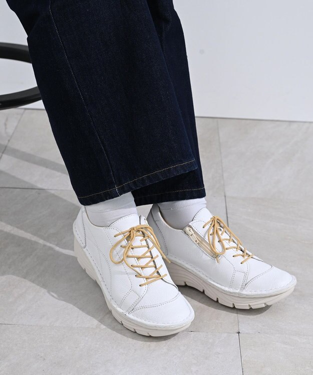 Pointer 本革超軽量レースアップスニーカー ホワイト