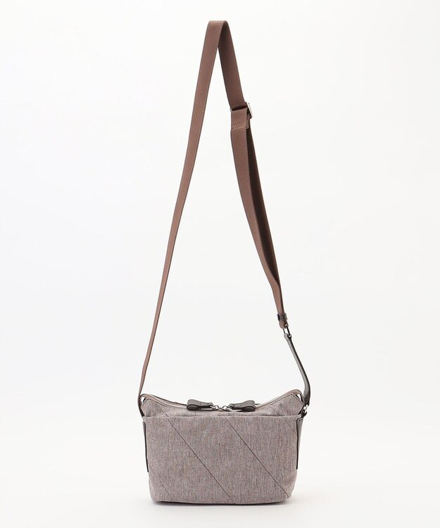 Y'SACCS ストリームラインポシェット ベージュ