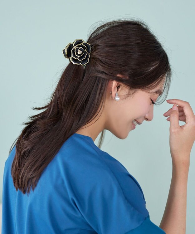 Tiaclasse ローズモチーフヘアクリップ ブラック