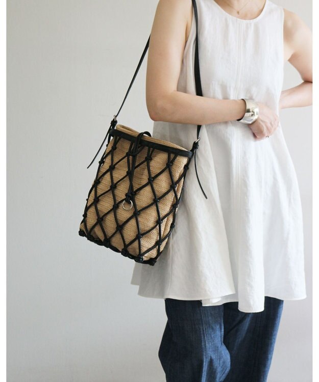 MORROW by thank 【軽量】レザーメッシュバック / NATALIE ブラック X N.ラフィア