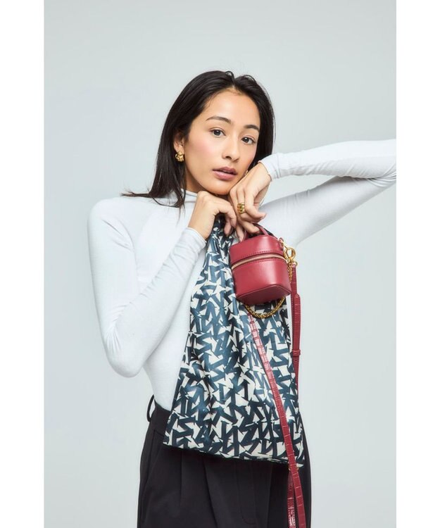 style code 【VerdeVari/ヴェルデヴァリ】TINY VANITY BAG レッド