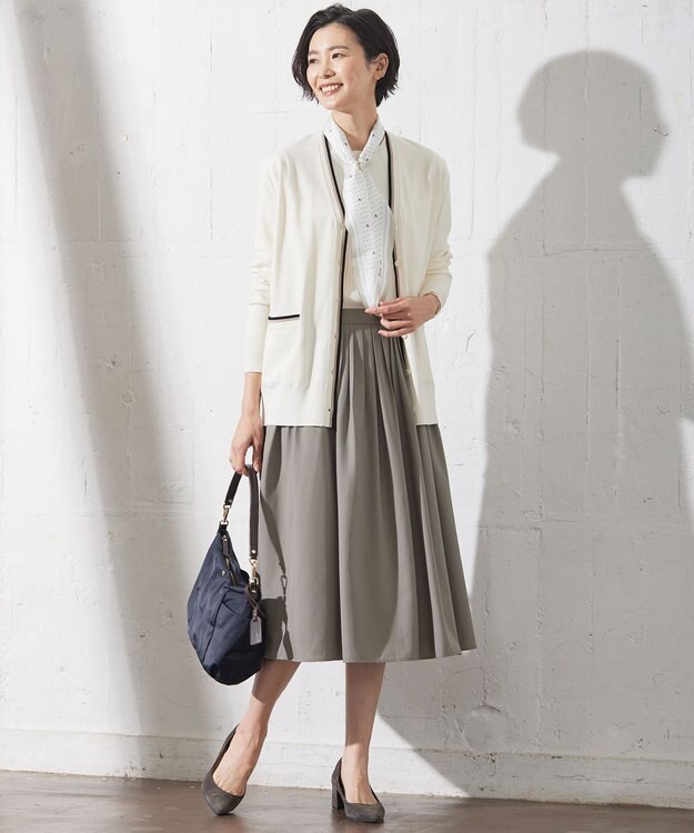 J.PRESS LADIES 【洗える】RAYON STRETCH PLAIN クルーネック ニット ホワイト系