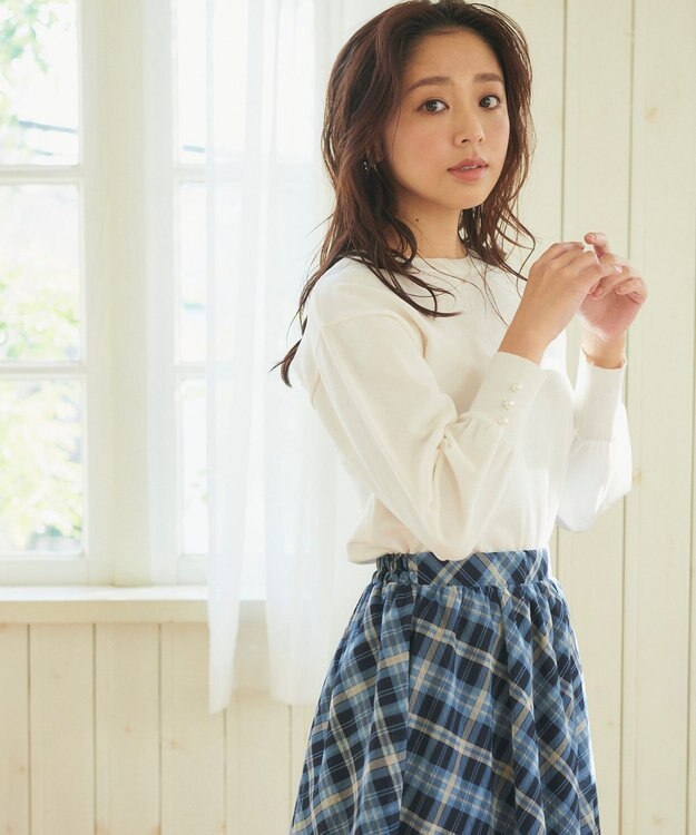 Feroux 【洗える】パールポイントパフスリーブ ニット ホワイト系